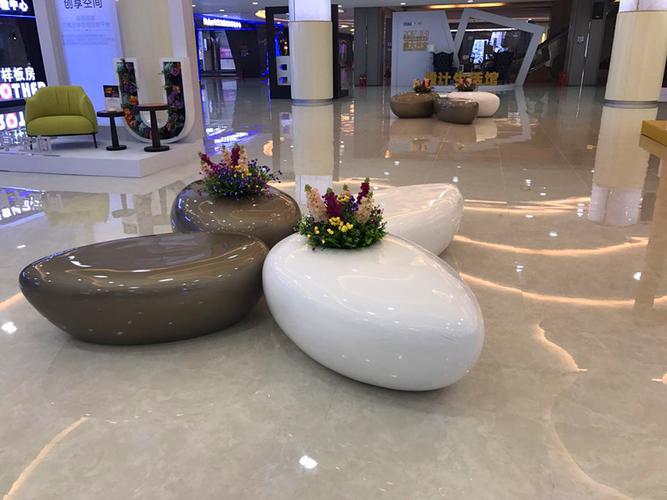 慶寶公司玻璃鋼異形產(chǎn)品玻璃鋼雕塑